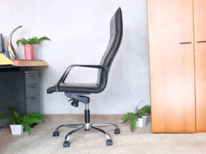 office chair Tall black leather chair