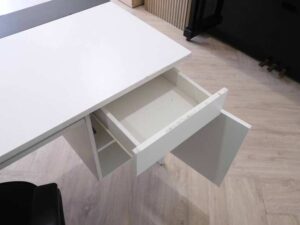 Executive desk, working desk, wooden frame, black-and-white color, 1 drawer, 1 open compartment.