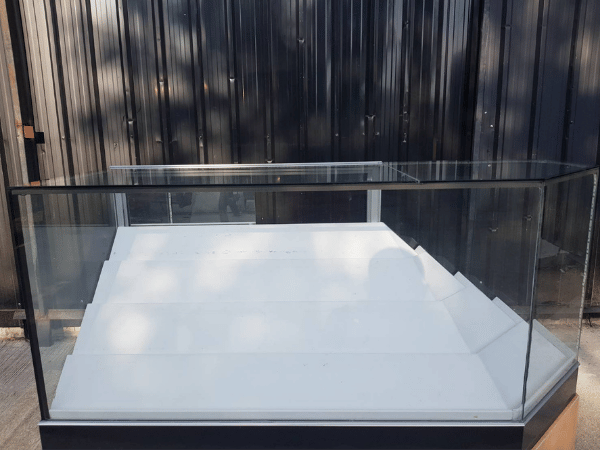 Jewelry cabinet, glass display cabinet, corner phone display cabinet, sliding door
