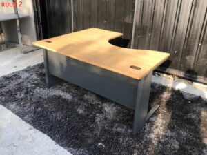 L work table, steel legs, wood top, 150 cm.