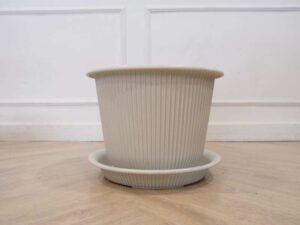 plastic pots Minimalist pot plant pot with tray straight shape white 38x28