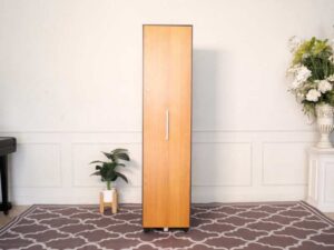 Tall filing cabinet, 1 door, gray color, steel frame, wooden top.