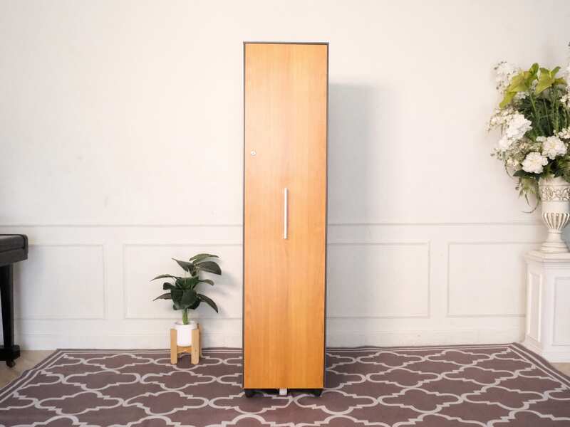 Tall filing cabinet, 1 door, gray color, steel frame, wooden top.