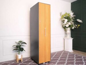 Tall filing cabinet, 1 door, gray color, steel frame, wooden top.