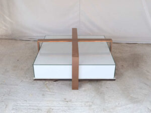 Product display shelves, display stand, glass top, rose gold stainless steel frame, beautiful design.