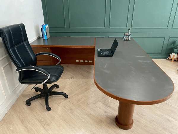 L-Shaped Executive Desk with Wooden Frame, Steel and Wooden Legs, and 3 Drawers