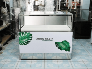 Jewelry cabinet, glass cabinet to display products Rectangular shape, white, sliding glass door *no key