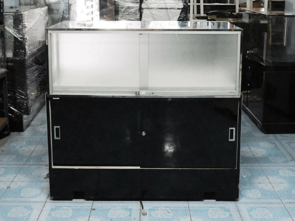 Jewelry cabinet, glass cabinet to display products Rectangular shape, white, sliding glass door *no key