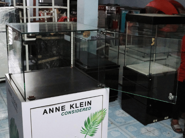 Jewelry cabinet, glass product display cabinet, tall, white, glass door opens *no key