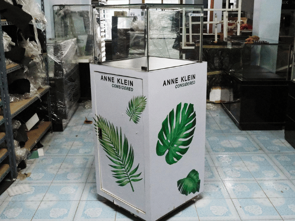 Jewelry cabinet, glass product display cabinet, tall, white, glass door opens *no key