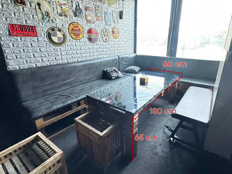 Coffee tables, sofa tables, center tables, wooden legs, black glass tops, bar and cafe tables.