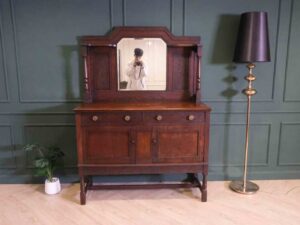 Oak sideboard, 2 drawers, 2 doors, 1 mirror.