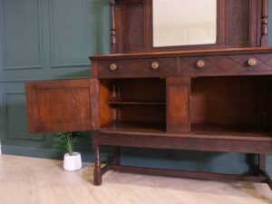 Oak sideboard, 2 drawers, 2 doors, 1 mirror.
