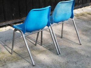 Poly chair, chrome plated legs blue/green/blue