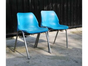Poly chair, chrome plated legs blue/green/blue