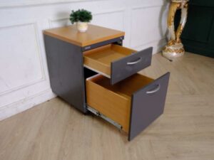 Mobile cabinet, 2 drawers, with wheels, gray color, wooden top, Moflex brand.