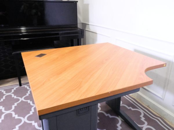 Work desk, brown wood top, 90cm, for connecting to L corner, Rockworth steel legs.