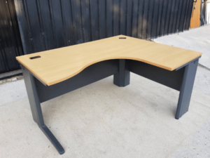 L-shaped corner desk, black steel legs, wooden top, 150 cm