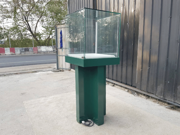 Tall glass display cabinet, 1 door, green