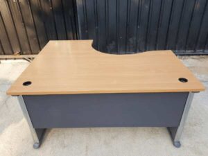 L-shaped corner work table, stainless steel legs, wooden top, 150 cm