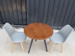 Round wooden table, steel legs, black