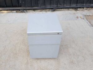 Mobile cabinet with 2 drawers, wooden frame, grey color