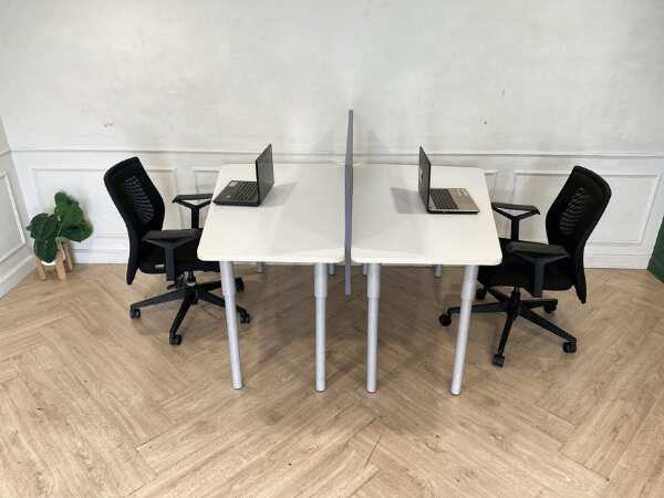 2-seat work table, steel legs, wooden top, with partition 140 cm.