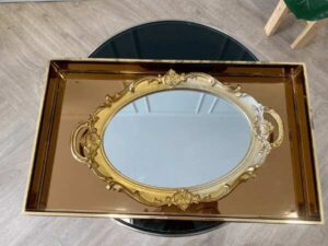 Glass tray with gold edges, beautiful and luxurious, for placing jewelry, home decoration.