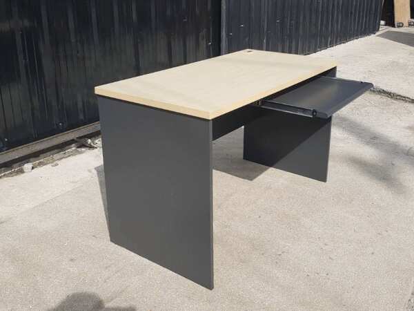 Work desk with keyboard rail 120 cm