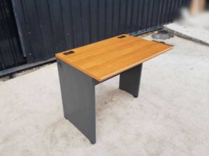Work desk, steel legs, wooden top, Rockworth brand 80-120