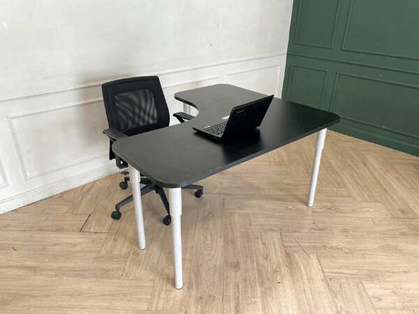 Black L-shaped corner desk, 140 cm