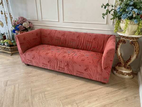 3-seat sofa, red fabric cushion
