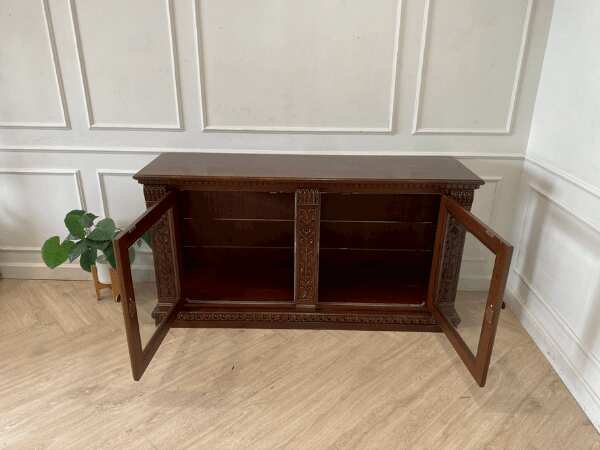 2-door wooden cabinet, glass top, vintage style