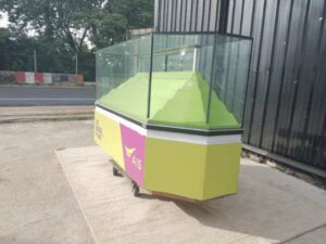 Glass display cabinet, telephone display cabinet, green