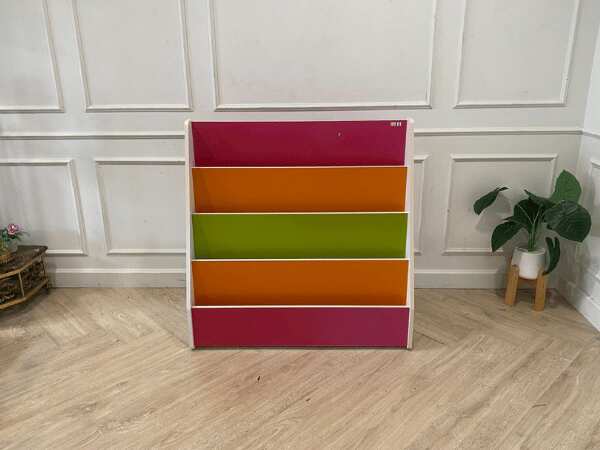 4-shelf bookshelf