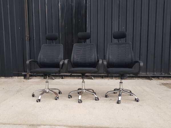 Office chair, fabric cushion, mesh backrest, black