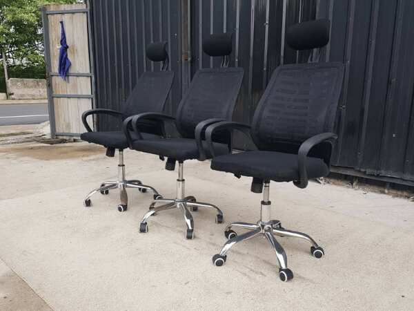 Office chair, fabric cushion, mesh backrest, black
