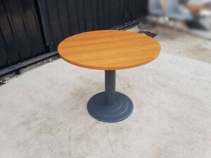 Round table, steel legs, wooden top, 80-90 cm
