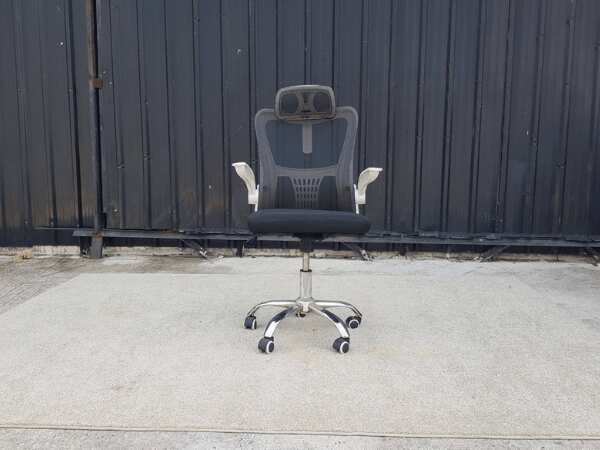 Office chair, fabric cushion, mesh backrest, black with white edges