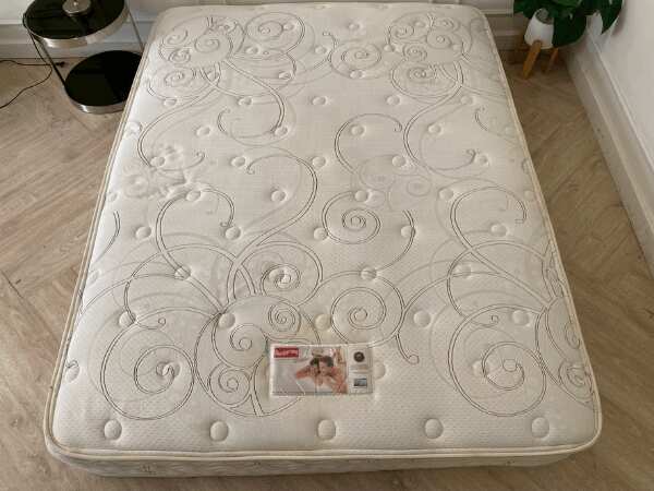5-foot mattress, 11 inches thick, Slumberland brand