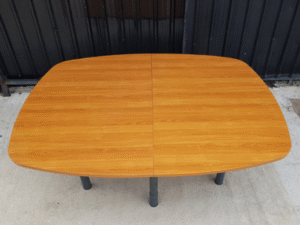 Conference table, 8 seats, steel legs, wooden top, 200 cm.