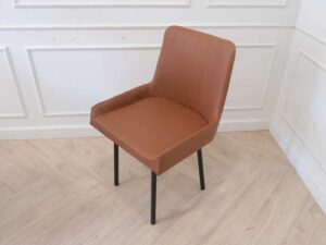 Chairs for restaurants, cafes, modern style, brown leather seats._HHS8EDR7I9