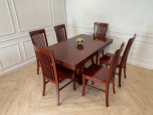 Set of 6 glossy real wood tables and chairs, classic style
