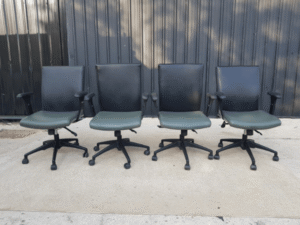 Office chair, leather seat, with arms, Logica work chair_N1I1K49Y1U