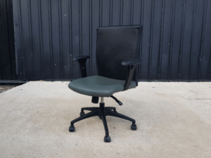 Office chair, leather seat, with arms, Logica work chair_N1I1K49Y1U