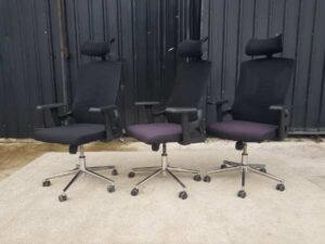 Office chair, purple fabric cushion, mesh backrest, black headrest