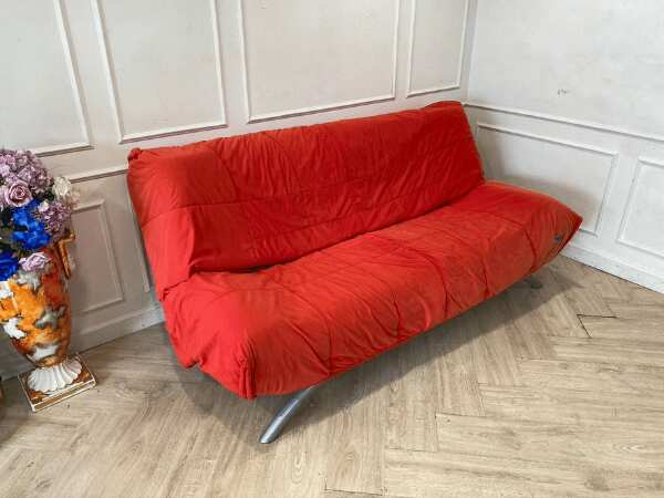 2-seat sofa bed, red fabric cushion, Serta brand