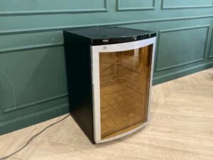 Wine cooler, HAIER brand, model JC-84G
