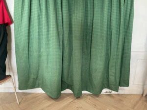 Minimalist style window curtains, green