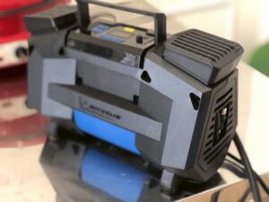 MICHELIN Programmable Tire Inflator for 4x4 SUV 12V Plug-in Model 12314